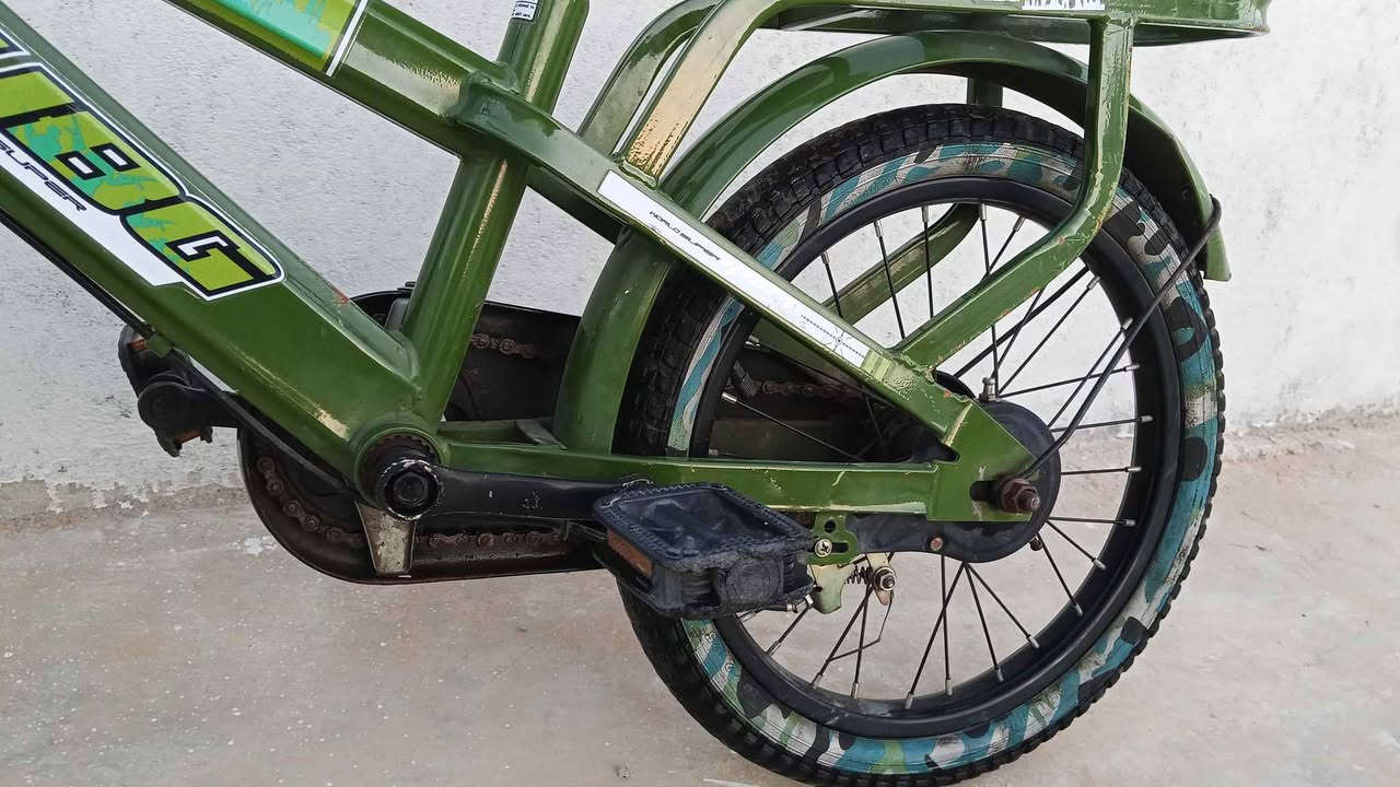 پاسکیل بۆ فرۆشتن
بالەی ئەوروپی ئەسڵ پلێت ئەستوور
نرخ ٤٠ هەزار
شوێن : سلێمانی
تلفون: *********** السليمانية, العراق

