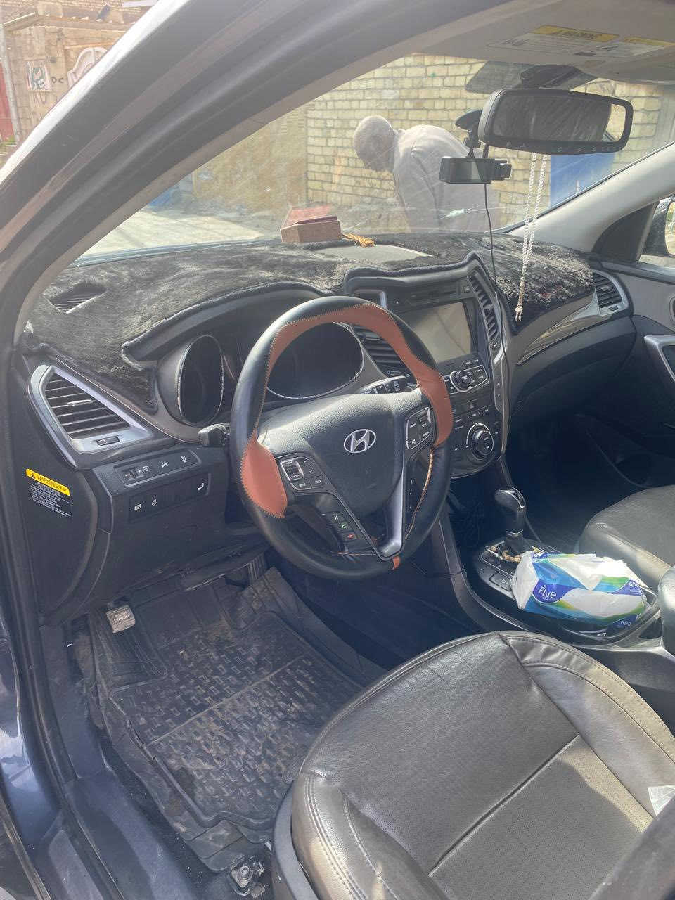 السلام عليكم
سنتافيا ٢٠١٦ 

مكينه jdi ٢٤٠٠

فول مواصفات سبورت ١/١ الاعلى ب فئتها 

بصمة تشغيل 

فتحة ب السقف بانوراما 

تبريد قطعتين 

حساسات  

كشنات تدفئه وتبريد 

كشنات جلد

تدفئه ستيرن 

شاشة بلادي

السيارة جاهزة من كلشي 

ملاحظه/ المكينه قبل ٤٠ بدلتها جديده ￼مماشية ووصل المكينة موجود 
السعر 140 وبيها مجال
***********

‏
