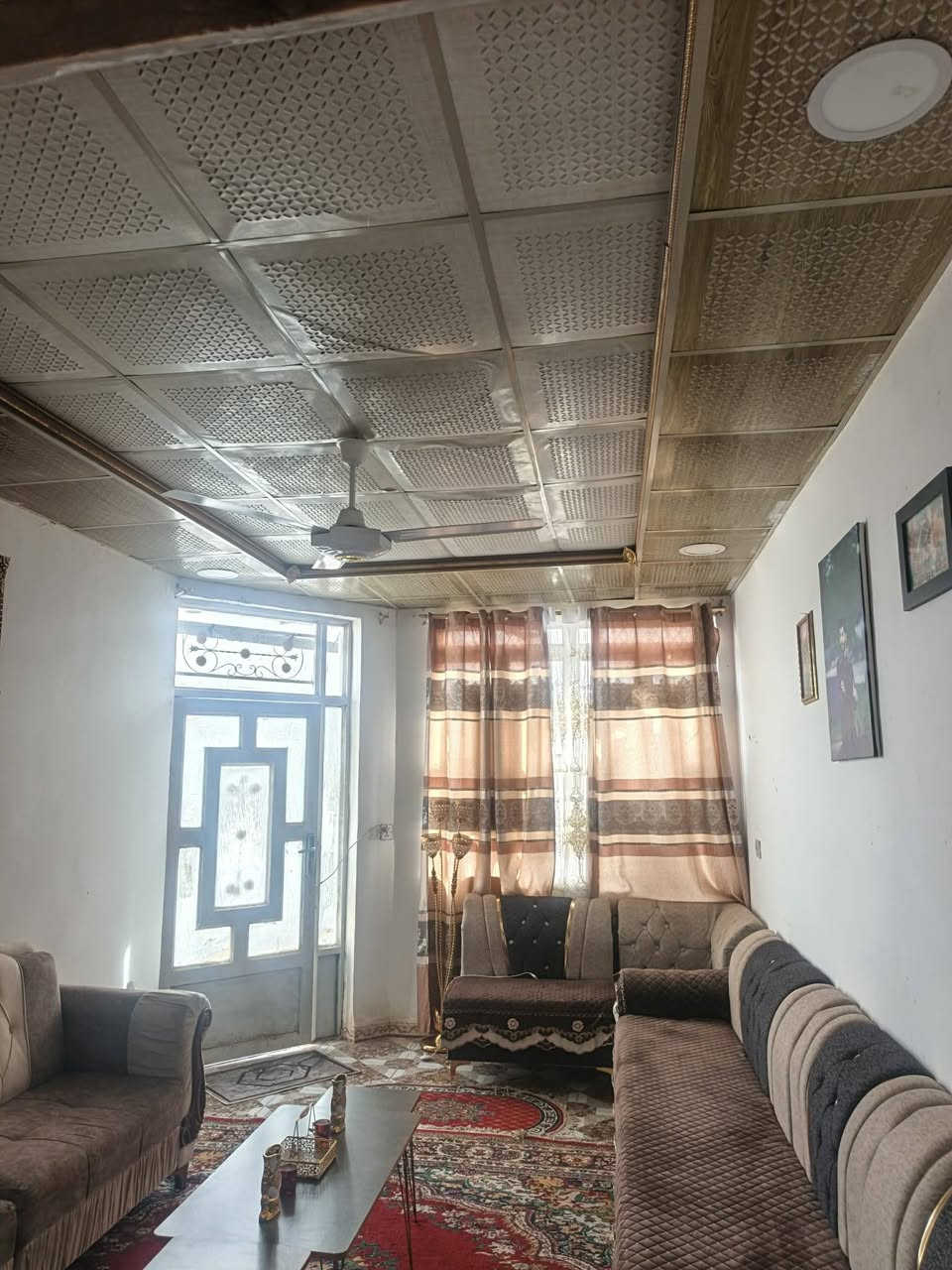 سلام عليكم
مشتمل مساحه 125 
صلاح الدين خلف جامع الهدى
غرفتين نوم وحده فوك وحده جوه  مطبخ حار وبارد 
استقبال وصاله البيت مرتب كله سقوف وسيراميك مصبوغ داخل وخارج
للبيع سعر 60 قابل للتفاوض


**إذا كنت صاحب هذا الإعلان وتريد حذفه لأي سبب، رجاءا أرسل رسالة إلى الدعم الفني**