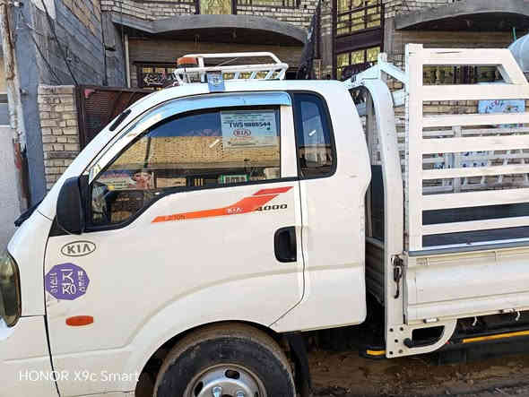 السلام عليكم فحل مسكر
موديل 17 
مكينه جديده حاويه شادها اقل من شهر 
المكان بغداد حي نصر 
الرقم بابل 
ضربتها لغد السكن ما واصل الدواخل ولا شاصي 
السعر 117 بيها مجال قليل 
***********
