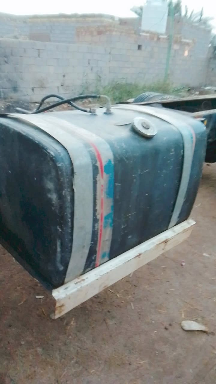 تانكي كاز فافون لبيع ***********
