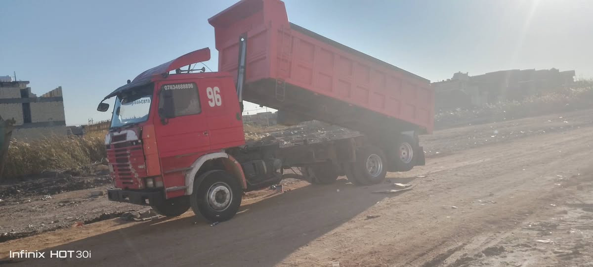 سكانيا سنكل جوبلس  مكينه 12ونص جديده خفيفيه بلكبان تحمل 8000 عادي مايطلع وزن ***********
