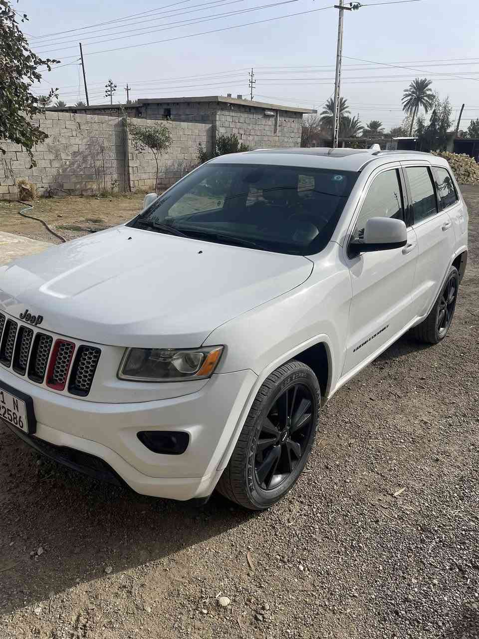 السلام عليكم
للبيع جيب شيروكي اوفرلاند  موديل 2015
وارد السيارة بيها قطعتين بدون دواخل
كشنات جلد كهرباء تدفئة 
تستيرن تحكمات وتدفئة 
شاشه كبيره وكامرة خلفية دواره 
ابواب بصمة 
صندوق كهرباء 
مكينة ٦ سلندر ٣٦٠٠ 
مكان السيارة ديالى
للاستفسار ***********
السعر205 مجال بيسط
