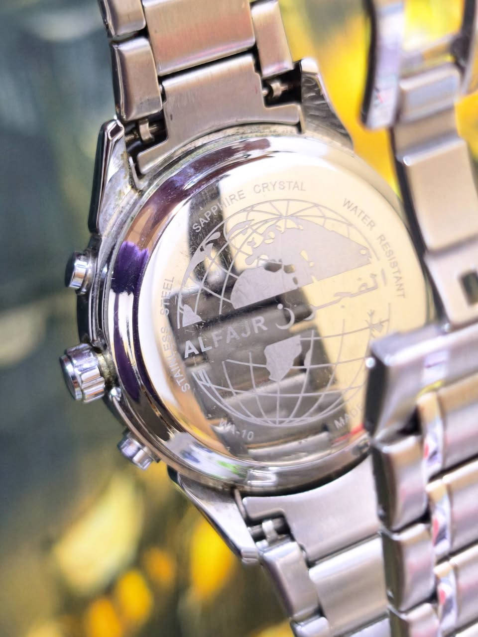 ساعة الفجر (ALFAJR) الأصلية
• موديل WA10-5 (Classic Watch).
• هيكل ستانلس ستيل (Stainless Steel) عالي الجودة.
• زجاج كريستال ياقوتي (Sapphire Crystal) مقاوم للخدش.
• أوقات الأذان لجميع مدن العالم.
• تحديد اتجاه القبلة.
• تقويم هجري وميلادي.
• مقاومة للماء.
• شاشة عرض مزدوجة (عقارب ورقمي).
الساعة جديدة لم تستخدم وبكامل ملحقاتها (العلبة والكتيب).
اشتريتها من السعودية بـ 200$ دولار 
وهسه نزلتها الكم مزاااااااااااد واعلى سعر توصل بالتعليقات ابيعها 🤝❤️


**إذا كنت صاحب هذا الإعلان وتريد حذفه لأي سبب، رجاءا أرسل رسالة إلى الدعم الفني**