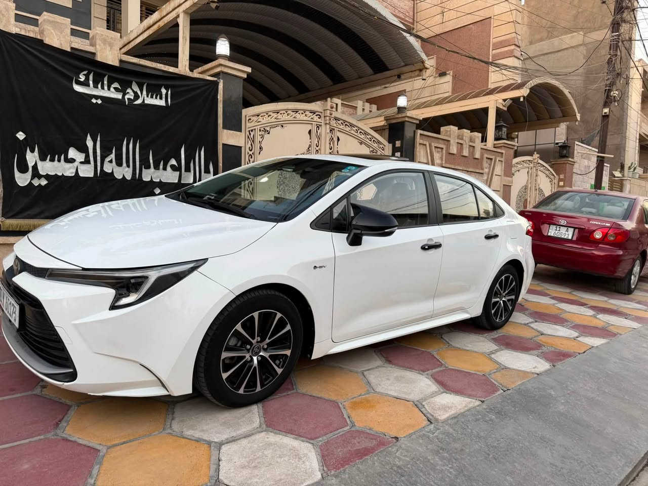 كورلا ليفين موديل 2025 ماشيه 30 مكفوله من كلشي عده 3 رصعات مسحوبه مكاني بغداد  المشتل ***********
