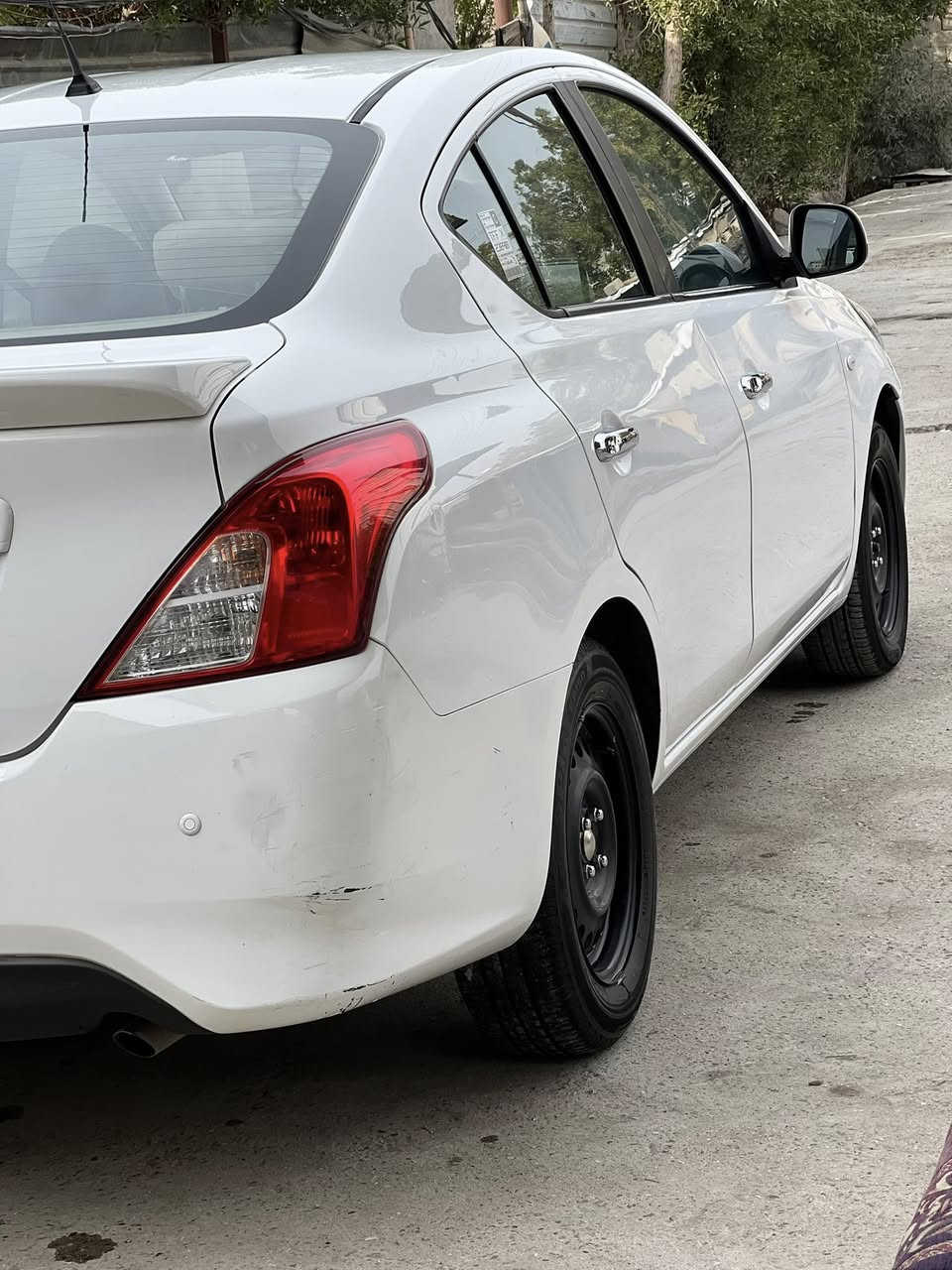 السلام عليكم سني هندي رقم اربيل هزه وسنويه جديدى السياره حلوه وجاهزه مال جناي ستخدام شخصي مديل 2021 كفاله من الصبغ والتبديل بيه فقط بارد مكاني بغداد السيديه او المنصور السعر 110 
***********
