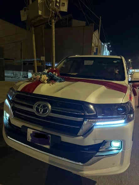 لاندكروز ٢٠١٠ بريم فول مواصفات بدون حادث ولا صبغ بس قطع التحديث محدث داخل خارج سنويه رقم هزه كلهم جدد. مكينه كير حداديه كفاله  السياره كلش نظيفه ٢٩٠ وبيها مجال مكانها حله. رقمها بغداد الجديد. 
*********** حلة
