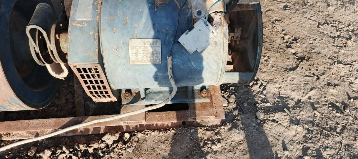مولده توبلاند سبعه ونص كيفي البيع سعره 7500وبي مجال شويه لمكان رمادي لمولده نضيفه عل فحص ***********
