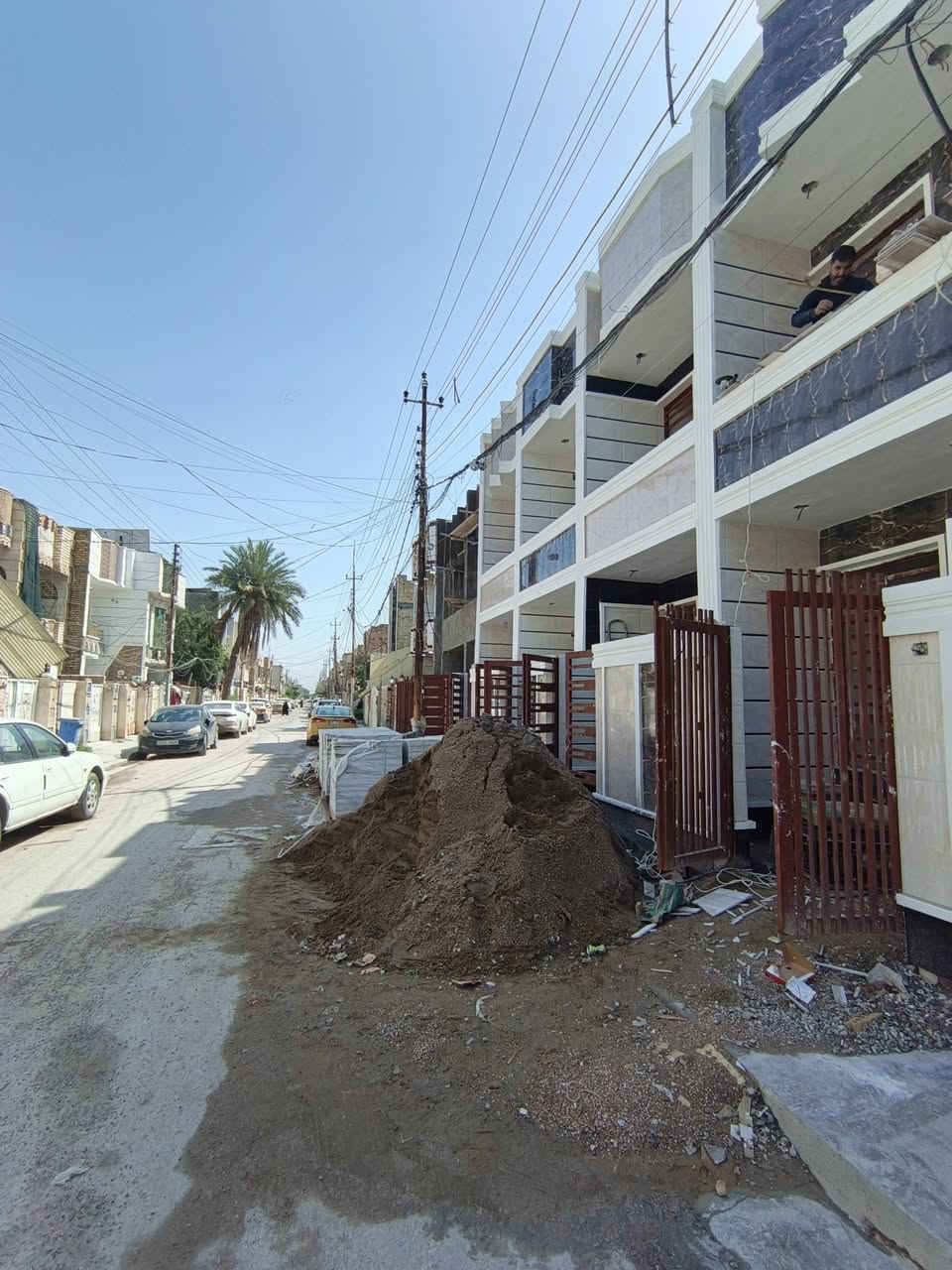 بيت للبيع مساحة ٥٧ متر الشعب حي العقاري خلف جامع بدايه 3نوم وصاله ومطبخ وخدمات لاتصال مكتب كليم الله للعقار مقابل مدرسة بلقيس تابعني على صفحه حصريا ***********
