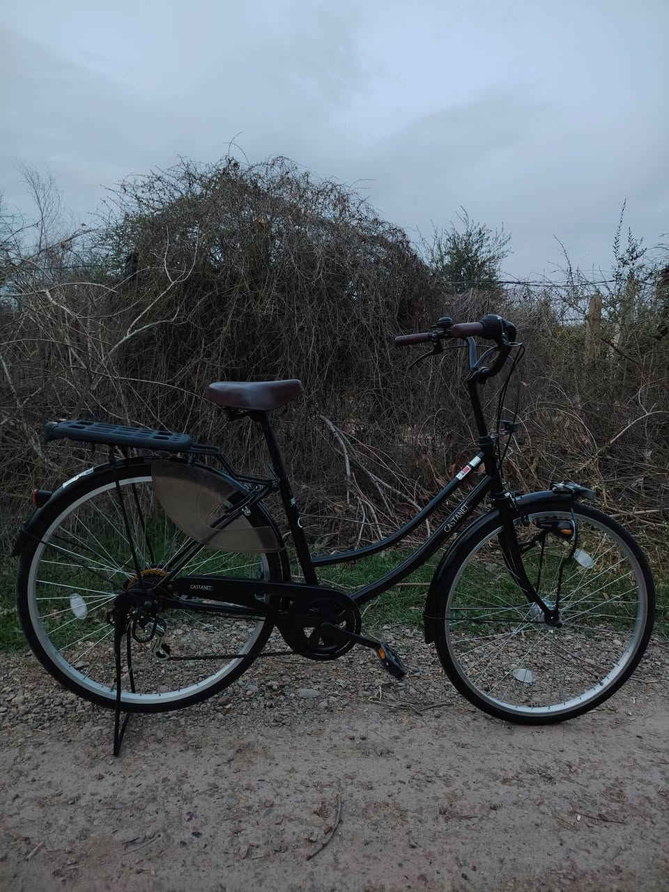 السلام عليكم باسكل للبيع حجمه 26 نظافه 100٪ موديل 2022 باله ياباني كير وماكنيت كلها شغاله مكاني صلاح الدين بلد الاستفسار خاص على الماسنجر أو على الواتساب او اتصال على الرقم *********** تحياتي للجميع 🤍
