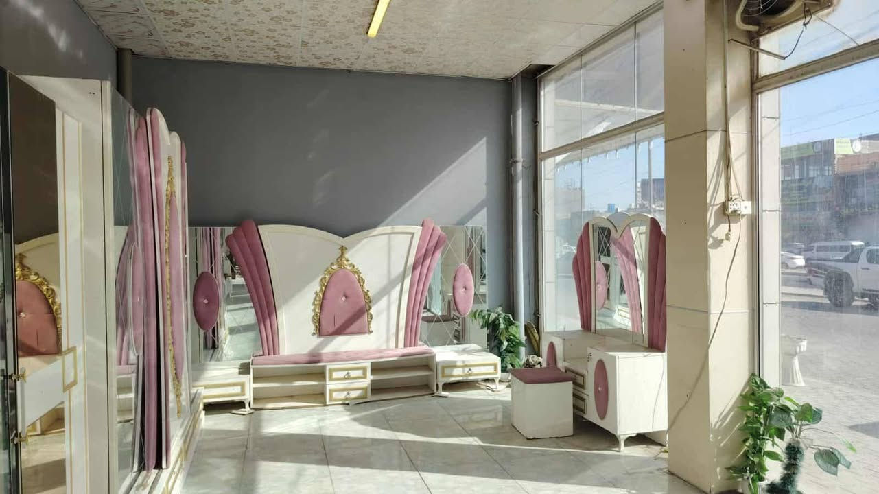 غرفه نوم تركي ٧ قطعه نضافه متوسطة بسعر مناسب بيع مستعجل ٣٧٥ الف قفل نجف
متوفره بالمعرض الذهبي للأثاث ***********
