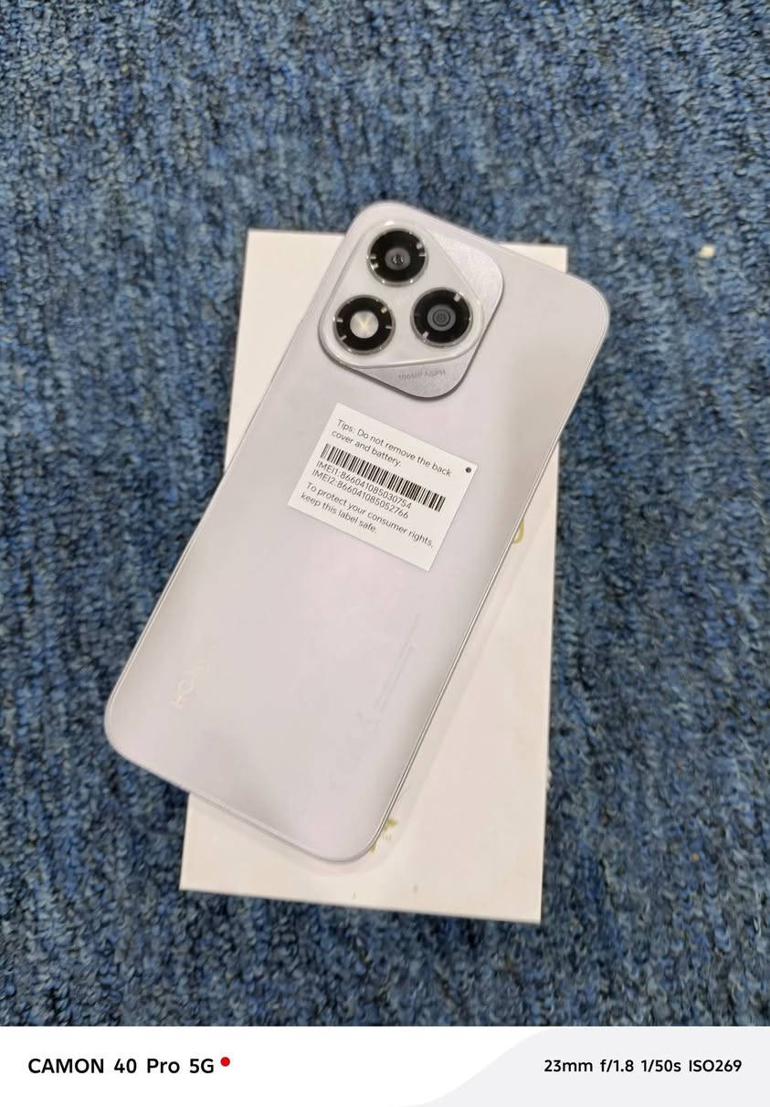 السلام عليكم هونر 400 لايت
للبيع ذاكره 256 عشوائية 8 جهاز استخدام
ايام مكفول حته من الشخط كامل ملحقات
السعر 230 بي مجال بسيط لتواصل خاص
او *********** للديوانيه حي الزهراء
