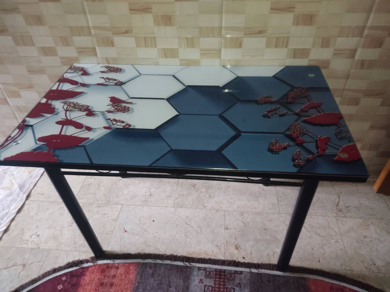 للبيع ميز طعام اخو الجديد
الطول 120في 60 
السعر 75 الف 
نجف شارع الزهور 
***********
