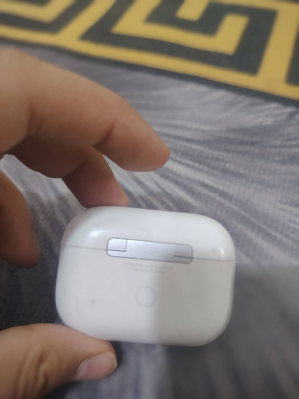 ايربود برو 2 الجيل الثالث AirPods Pro 2 استعمال بسيط المكان نجف للاستفسار***********
