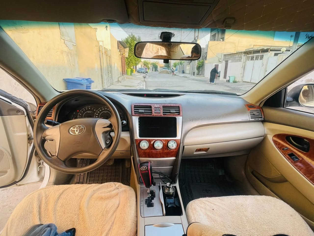 كامري ٢٠٠٧ جديد كير محرك لوك بالباكيت مكفول من ضربة و معجون بى ٢ مكان صغير سبغ غرفة جديد بل باكيت كل شي شرط سعر ٩٨ بي مجال بسيط
***********
***********
