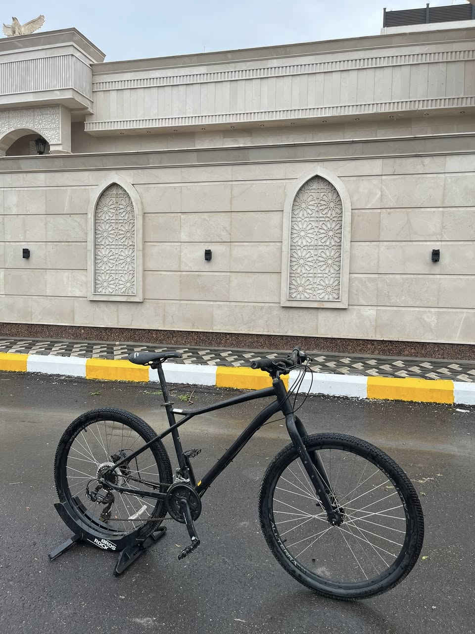 السلام عليكم 
للبيع 
بايسكل ماركة GT 
حجم 27.5 M 
 
225 قفل 
مكاني بغداد زيونه 
***********
