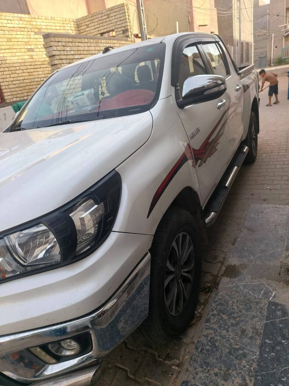 بيكم هايلوكس  مديل 2017  سعودي  رقم بغداد مكاني النجف رقم ***********

