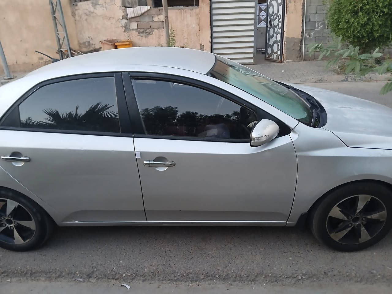 سيراتو مديل ٢٠١٢ خليجي مصبوغه حزام
مكفوله من كلشي كير ومكينه وتبريد سعر ٨٣ 
***********
