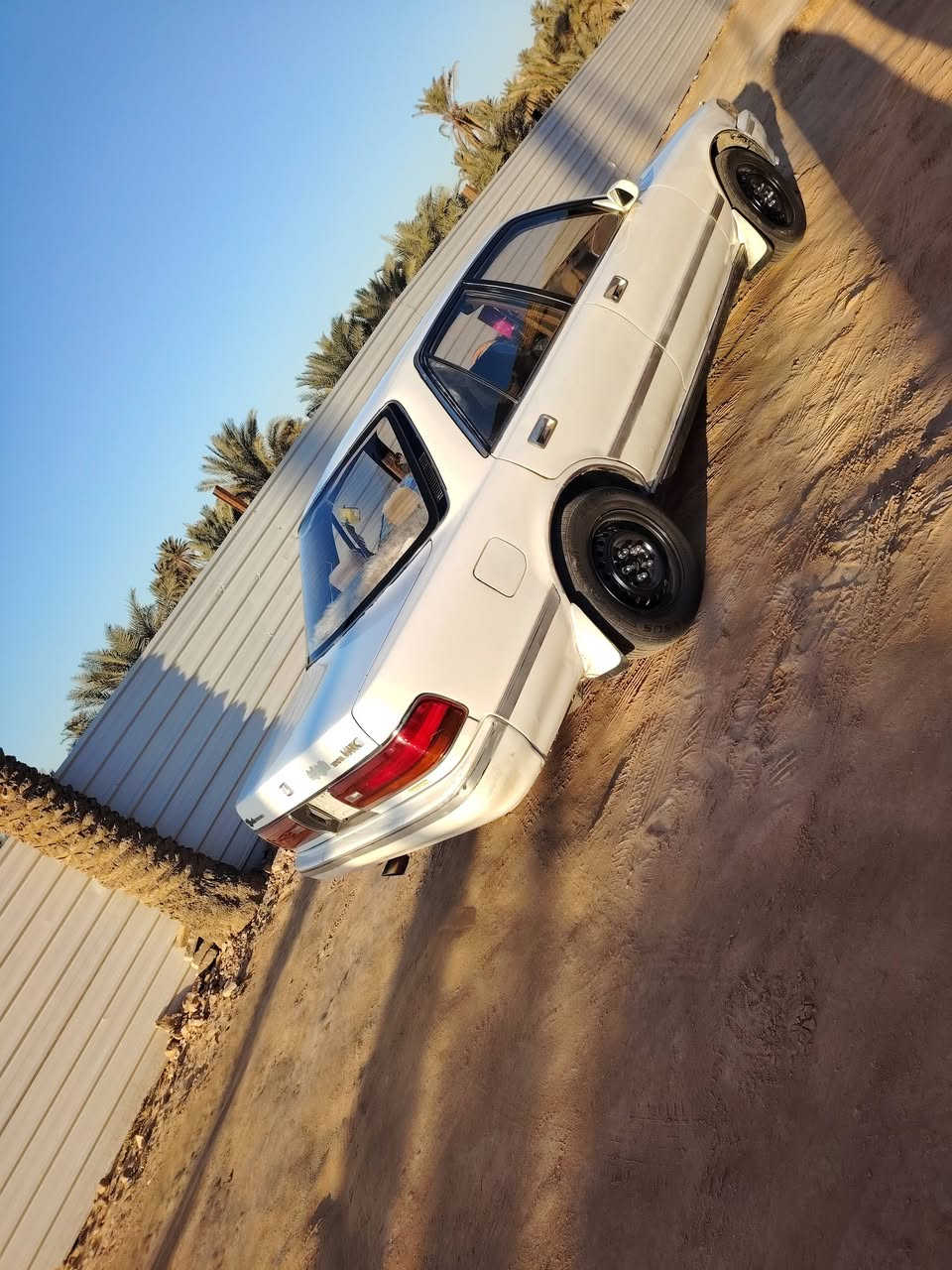 سلام عليكم مارك كربلائي كفاله عامه
سياره جاهزه مكينه وكير تخم تاير كله جديد سنويه بسمي  لل27 
مكلف بلنشر
رقم صاحب السياره 
 ***********
