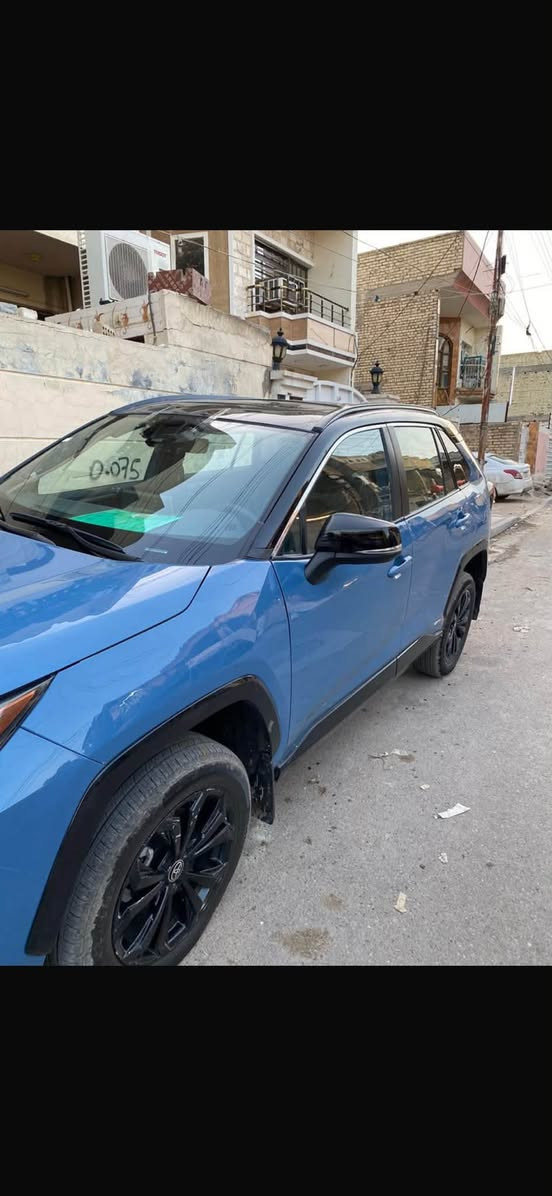 رافور 2022 فول مواصفات XSE
حادث كما موضح بالصوره جاملغ وباب وتكمه 
ماشية 48,000 الف وقابل لزيادة
استخدام  بيت 
فتحة سقف اشاير بالمري بصمة كشنات تدفئه وتبريد قطعتين
185 ورقة
رقم بغداد وسنوية باسم والدتي تحويل مباشر
***********
