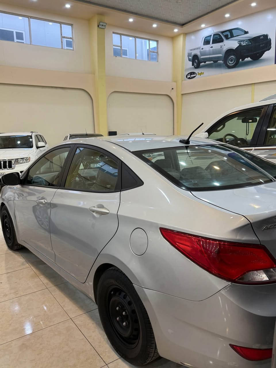 اکسێند مۆدێل ٢٠١٧ سەیارەیە تابڵیی تازەیەو کەم مەسرفە مالی دۆستە سێ پارجەی بۆیاخە بێناوگرتن سەنەویو رەقەمی تازەیە بەناوی خۆمانەوەیە ماشاللەی گەرەک یەک دینار مەسرفی نیە تەقە رەقە هەموی بەشەرت سەیارەیە جاهیزەو بێ کێشەیە سعری ١٠٠ دەفتەرێ و مەجالیشی تیایە رەقەم تەلەفون *********** لە کەلارم كالار, السليمانية
