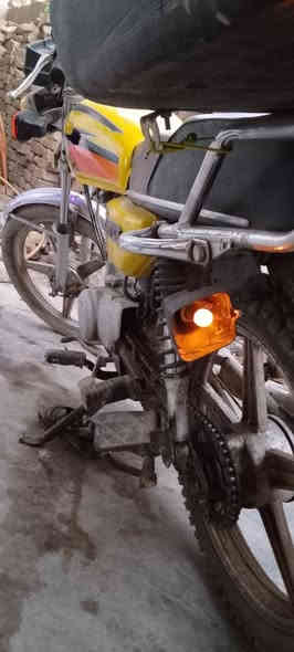 سلام عليكم دراجه للبيع 
ايراني اربعه كير 
لون اصفر كامله من كلشي 
لا تبخير لا تنقيص 
شلعه معدل 
مكفوله من كلشي 
اكفلها سرقه وعشائر 
السعر 400 بيه مجال 
العنوان بغداد بلديات
رقم ***********
