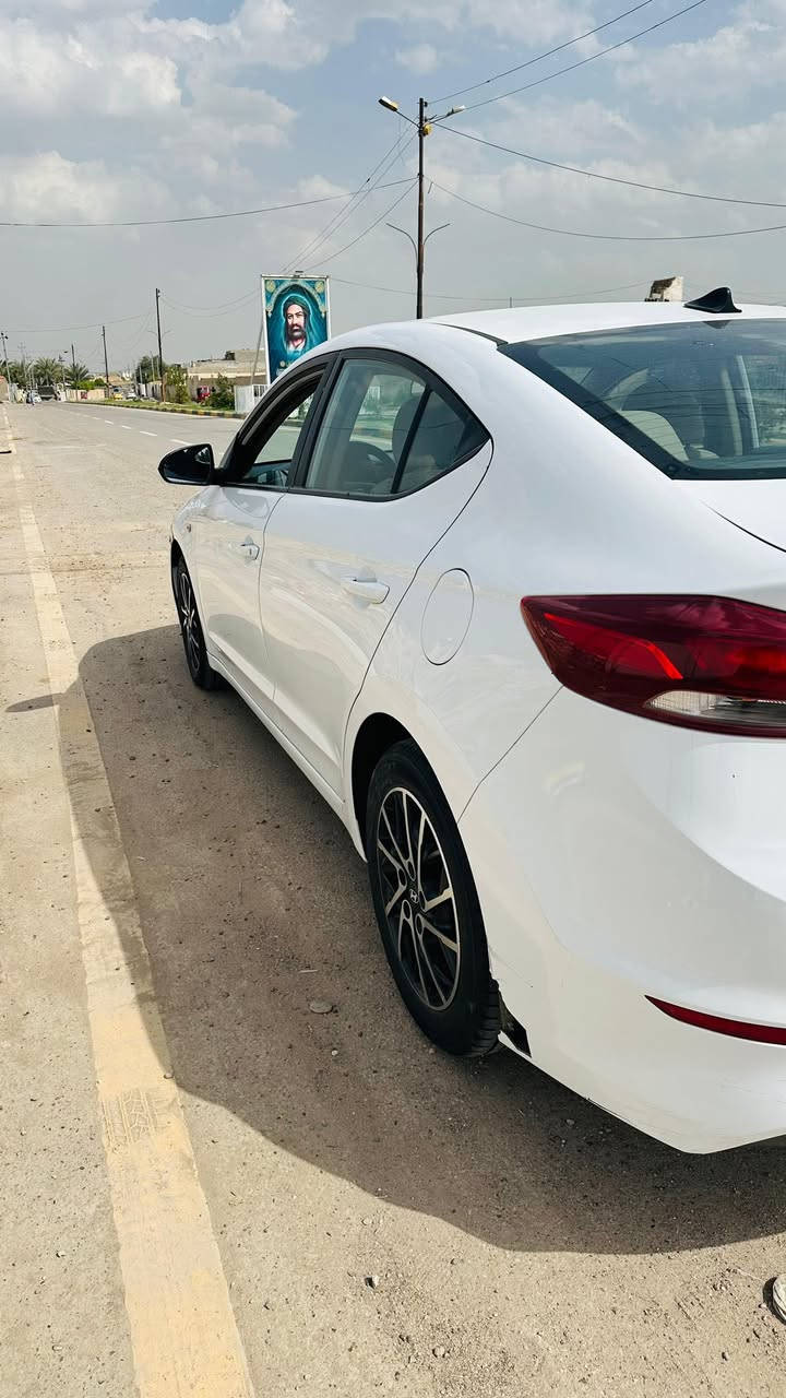 النترا موديل 2018خليجي محرك 1600 دوش صبغ بنيد فقط بدون حادث باقي السيارة مكفول  ***********  السعر 127
