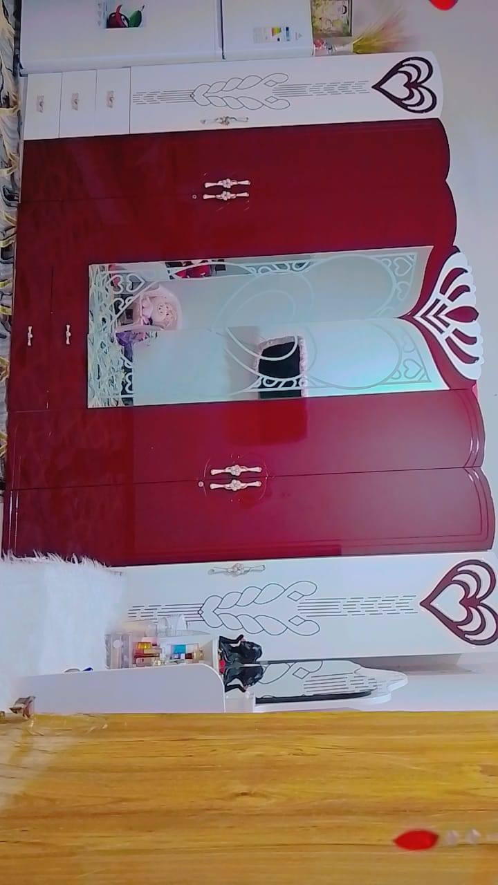 غرفه تركيه نضيفه تحتوي ع مخزن  بيع مستعجل 600 الرقم ***********
