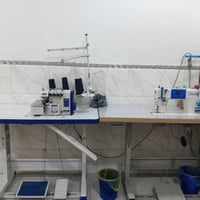 مكائن عدد2 صناعي اوفر ومكينه نظيفات كلش سعرهم 700 مكاني الشعب شارع عدن...