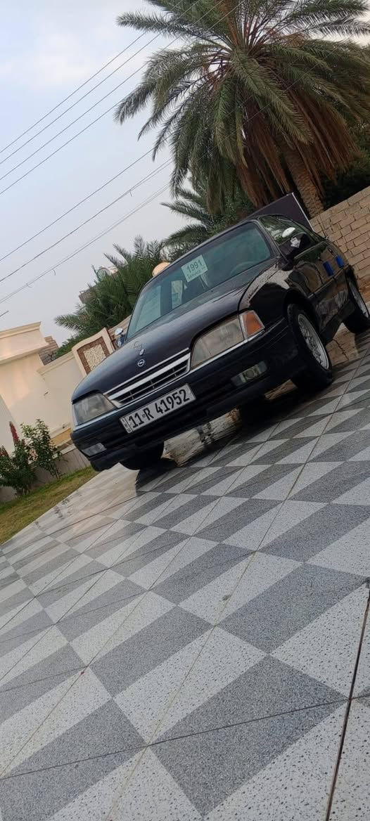 سلام عليكم اوبل اوميكه موديل 1991كير عادي محرك كير شرط لا معجون ولا ضربه مرشوشه جماليه فقط المكان صلاح الدين تكريت السعر 38وبيه مجال رقم الهاتف ***********
