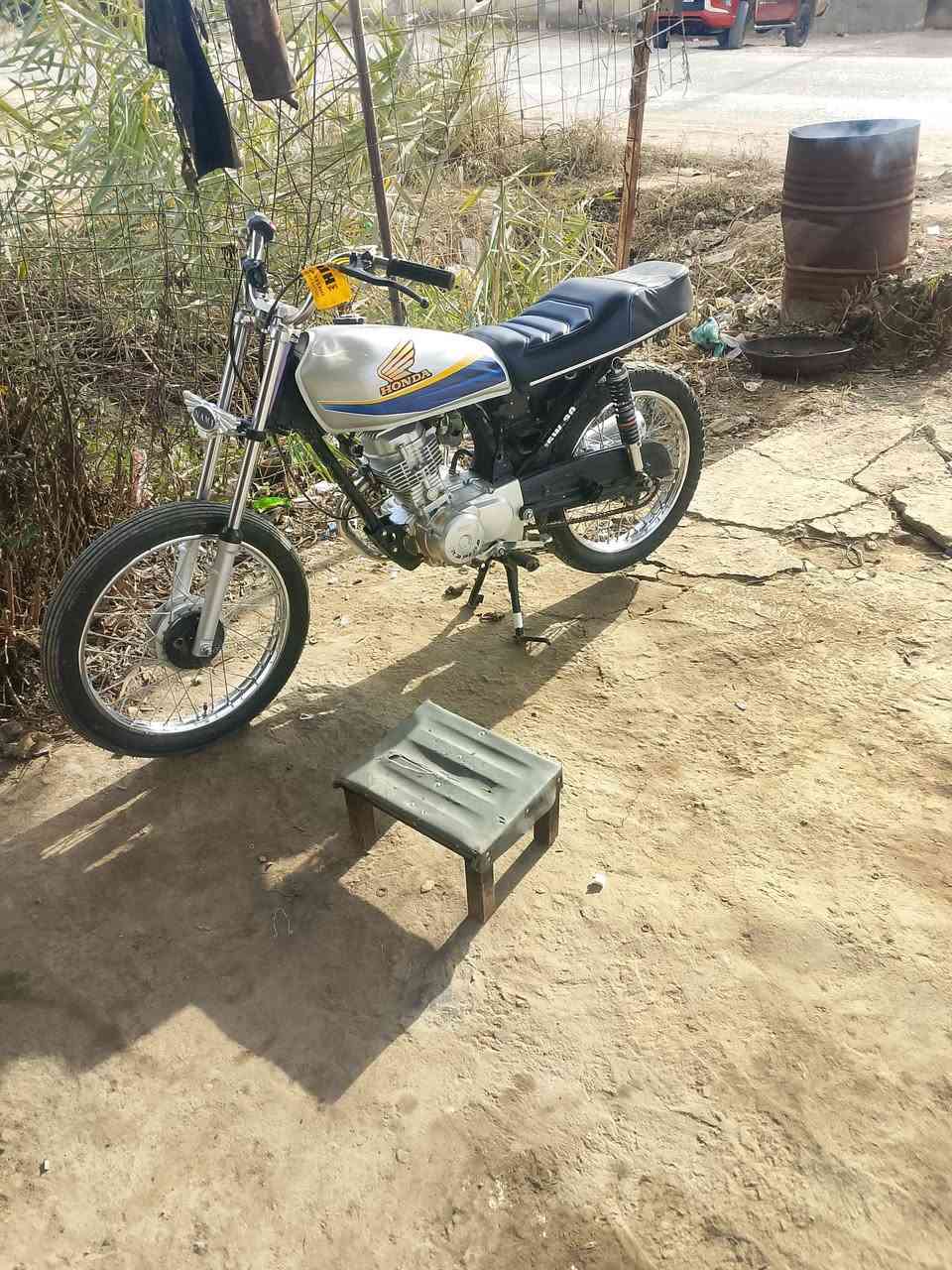 السلام عليكم دراجه للبيع ناعمه موديل 25 السعر خاص الاستفسار ***********
