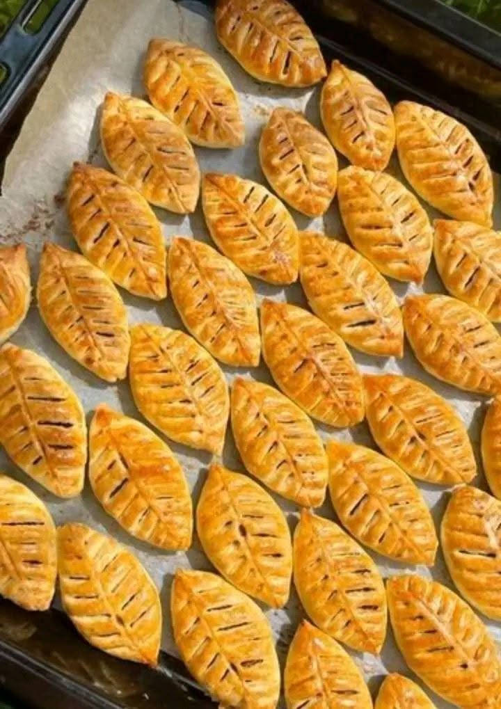 حبايب انفتح الحجز على كليجة العيد هشه وطعم خرافي كيلو 8 جميع الحشوات جوز كيلو 12 وجوز بلتمر كيلو 10 يوجد خدمة توصيل رقم الحجز ***********
