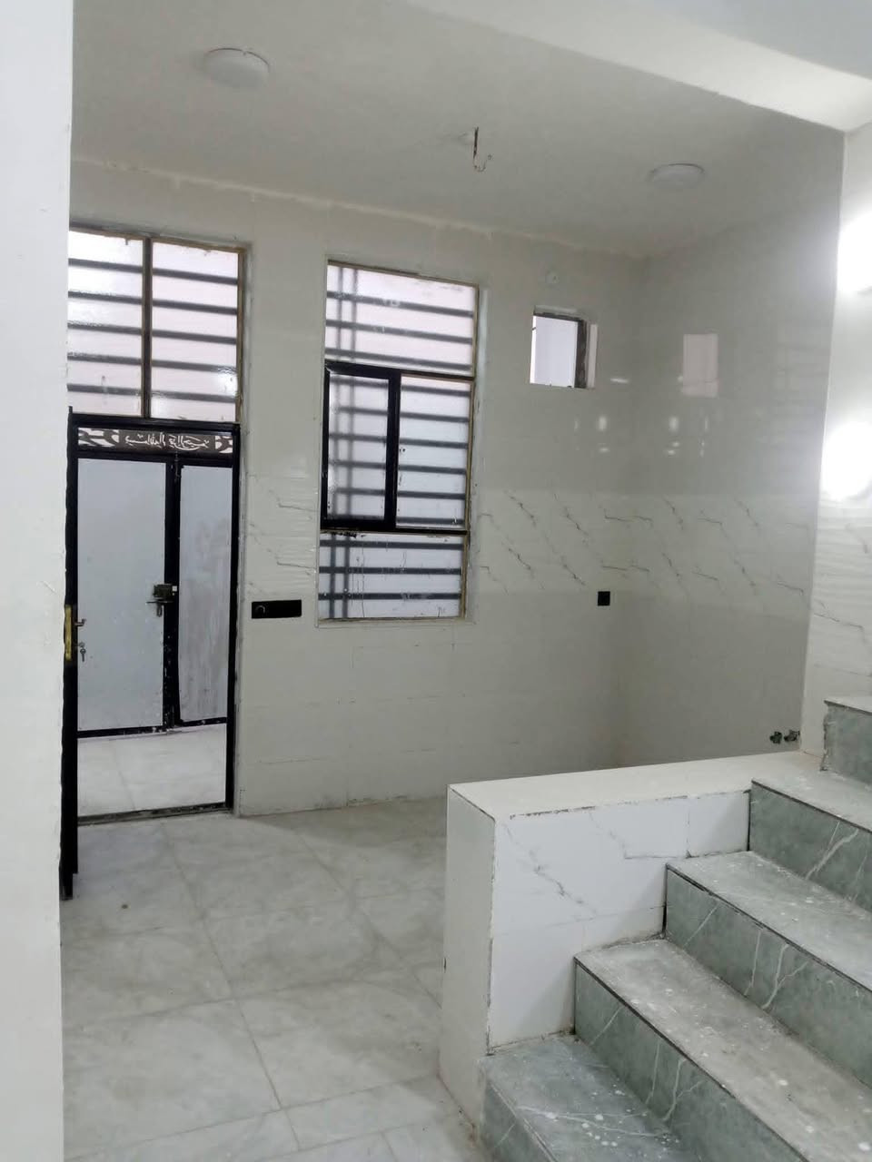 🏡دار لرهن لرهن 🏡

المساحة: 110 متر مربع

✅ #طابو_زراعي_سند_25_أقرار_محكمه

سعر الرهن 20 مليون 

الموقع: النجف شارع الصب عمود 327 #ألخط_ألاول

مواصفات البناء:

غرفتين نوم وصاله ومطبخ واستقبال حمامات داخليه وخارجيه وكراج 

بناء مرتب (أساس + سقف كونكريت + طابوك)

أرضية بورسلين أبو الـ 60

الخدمات:#بعد_عن_سوق_100م

ماء كهرباء مدارس سوق تبليط مولد

للاستفسار والاتصال:

***********
