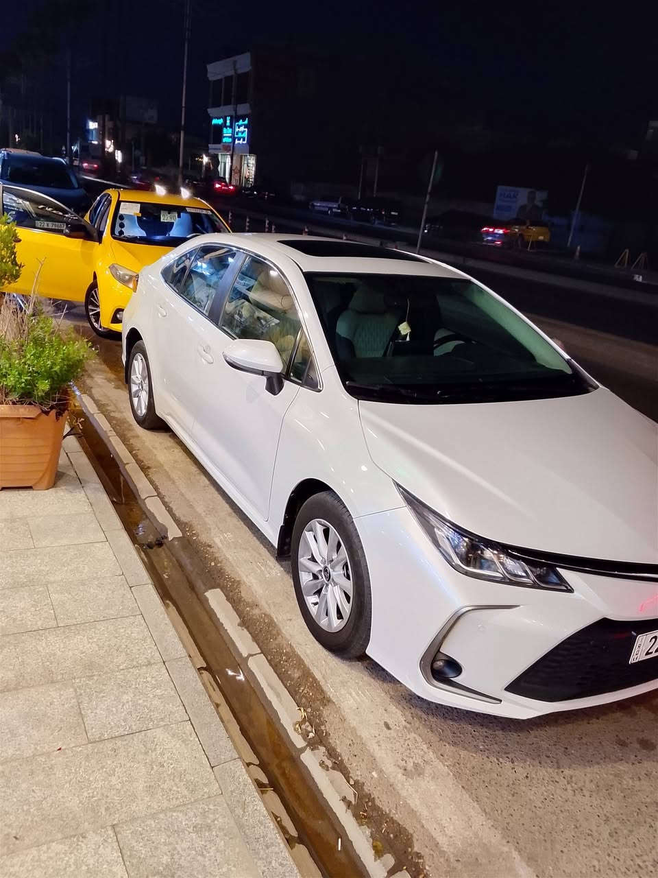 سلام عليكم 
كورلا للبيع 2023 شركه ساس ياباني اصل محرك 18 سياره كلين بيها اصبعين بحافه الباب بارد و4 رصعات ماشي 140 داخل لونين كير محرك تبريد تخم تاير شركه ماملعوب بي السعر 170 بيها مجال كلش بسيط مال جيه ليريد يتصل ع رقم واتساب
***********

