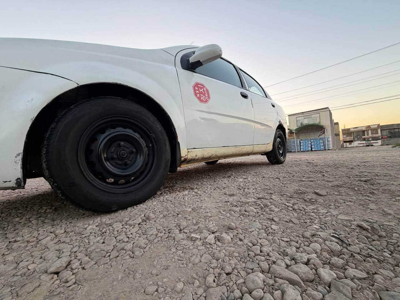 السلام عليكم أفيو ٢٠٠٦مفتوح كير عادي السياره جهازه من تبريد كير مكينه حداديه تايرات سعرها ٣٥وبيها مجال مكاني حله ***********
