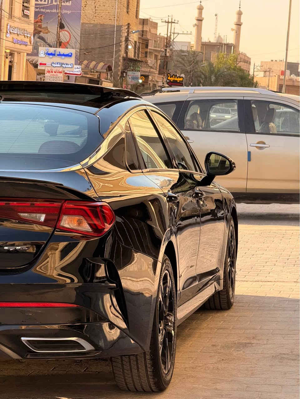 🚗 كيا K5 GT Line موديل 2021
حادث بنيد وجاملغ فقط بدوان دواخل وايرباك دركه راجع سستم السياره خير من الله محرك كير تبريد كفاله السياره بيع فقط بدون مراوس 
السياره باسمي فقط تحويل ماسوي وكاله تحويل تريد ب كلار تريد ب سليمانيه اني حاضر 

ماشيه 67 ألف فقط ✔️

 • محرك 1.6 تيربو قوي 💪
 • جير أوتوماتيك 8 سرعات
 • كشن كهربائي 🔌
 • فتحة سقف بانوراما 🌤️
 • دركه حرف D مختم GT Line 🏁
 • شاشة كبيرة + Apple CarPlay
 • كاميرا + تنبيه عنده الرجوع
 • رادار أمامي + جانبي + خلفي 
 • قيادة ذاتية 🤖
 • مثبت سرعة
 • مانع انزلاق
 • نظام الحفاظ على المسار
 • 4 مودات قيادة (normal Comfort / Sport / Smart)
 • تبريد ثلج ❄️ 

📌 ملاحظات:
🔹 بيها صبغ (جام لغ + بنيد فقط) وناشر رقم شاصي 
🔹 فحص موجود  ✔ دزلي وادزلك سونار 

مكان السياره صليخ ال 600 

سعر السياره 167$ وبيه مجال 

*********** واتساب خاص موجود بغداد, العراق
