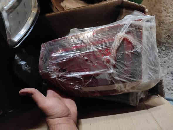 السلام عليكم بيبان جارجر من 2010 و فوق كل الموديلات موجودة و بنيد جارجر لون ابيض 2014 و جنطة جارجر هية و سبايدرهة وحدة 2010 و الثانية 2015 و دعاميات جارجر كل الموديلات موجودة لون ابيض و رصاصي( يوجد غراض جارجر عامة و سي 200 و حدادية و شتريد موجود ) و سي 200 ثلاث بوب لون احمر و جنطة و دعامية هم لون احمر ( واهل المحلات اليريدهن شلع بي خير ويدلل و اليريد مفرد هم موجود) للأستفسار اتصال او واتساب ***********
