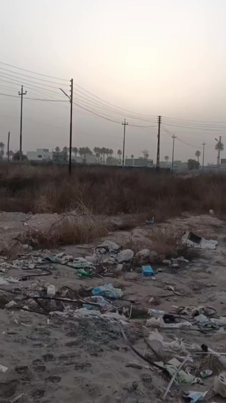 بيت ١٠٠متر مقابيل الجزيره السياحية الباب الثاني ملك صرف سند ٢٥ 
ثلاث غرف نوم البيت جديد 
بعد شكم يوم يكمل بس تجيب غراضك واكعد للبيع فقط اي استفسار واتساب او اتصال
***********
