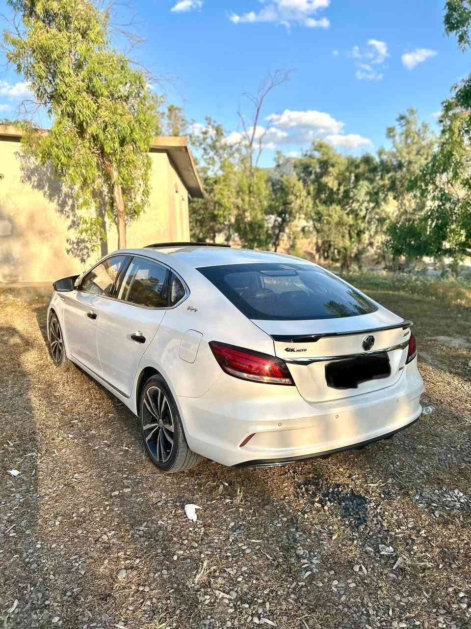 Mg 6 2022 ful فول 
مەکینە 20T
زەمانی شەریکەی ماوە 
بۆیاخی نیە 
سیارەکە ٨٠ هەزار رۆشتوە 
بی چال و بێ شوختە 
سلاجە + حساس+ کوشن جلد سارد و گەرم +گێج ئەلکترونی + گێر ئۆتۆماتیک و عادی و سپۆرد + تەبرید مەرکەزی 
چەندین مواسەفاتی تر 

سیارەکە هی دەستی خۆمە زۆر پاک ماوەتەوە 
گێر و مەکینە بە شەرت 
لە شەریکە یەک جار کلاجی بۆ گۆراوە هی شەریکەی خۆی
بۆ زانیاری زیاتر : ***********

نرخ : ١١٤ گەلا و مەعامەلەیکی کەم 

سۆنەرەکەیم داناوە
