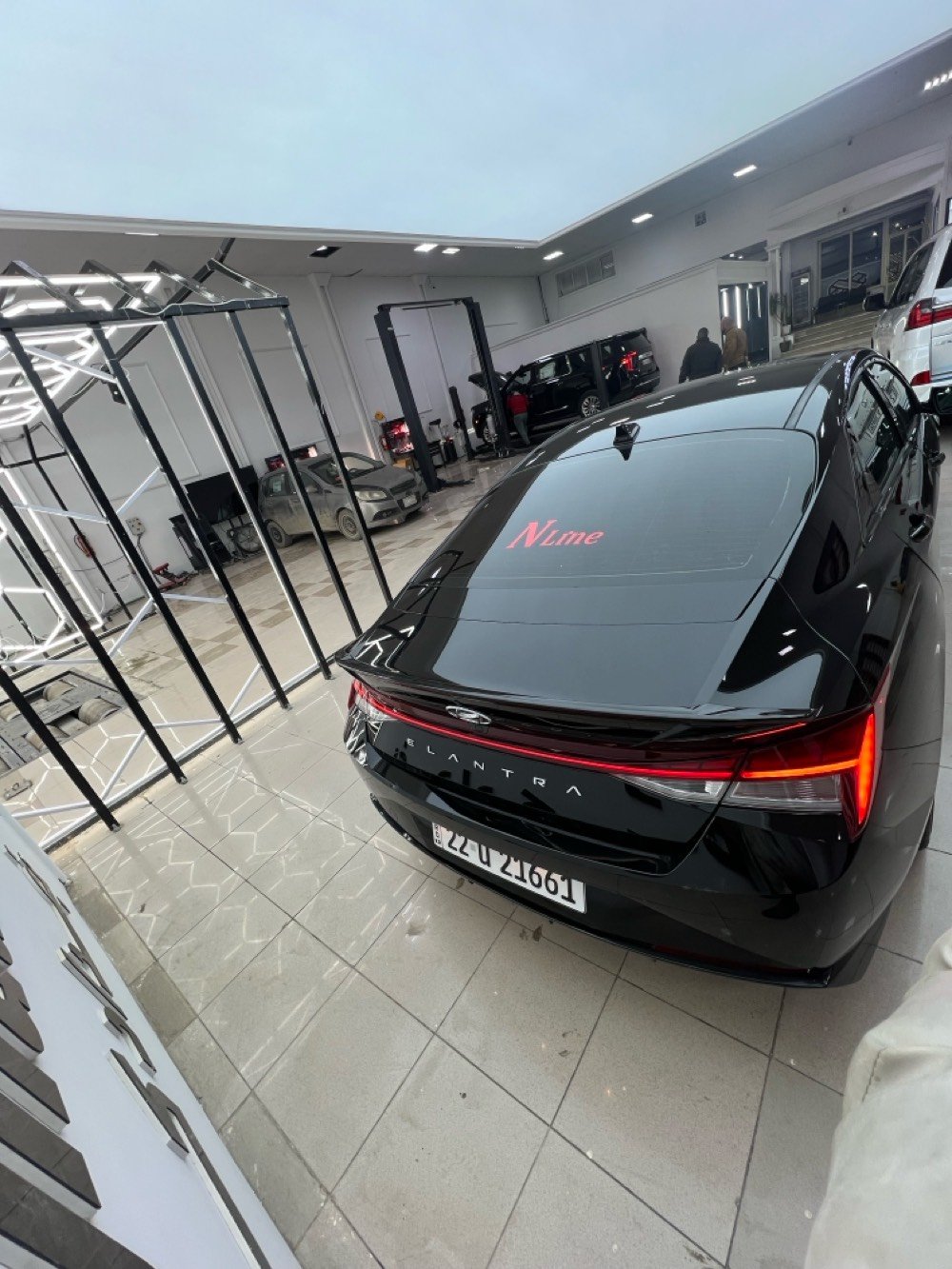 السلام عليكم
2023HYUNDAI Elantra  N line🇺🇸
(هونداي النترا ان لاين) 
(رقمأربيل ) 
المواصفات فول ١/١  (N line )

(سياره شخط مابيها رصعه مابيها)
مشيه 32ميل

مكينة تيربو رياضي ✈️
بدون دوانز السياره 🤍
 (كير توماتيك (دبل كلج الماني (DCT)
سلايت روف (فتحة بلسقف )
شفتات ستيرن رياضي ➕ ➖🔥
مود السرعة في الدشبول نظام الانطلاق القصوى
بصمة تشغيل مع بصمة ابواب 
تشغيل عن بعد 
شاحن لاسلكي بدون كيبل🔥
صندوق ذكي بصمة فتج تلقائي عند الاقتراب
                                               🔥الكشنات تحكم كهرب
                                                         🔥تدفئة كشنات 
                         🔥كشنات حضن جلد ومخمل ومطرز N 
                   🚩بطاين ابواب كلها مطرزة خيط احمر مميز
                                     بصمات N  على الكير وبلستيرن 
دوسات جانبية رياضي شركة 🏁
لايت لد مميز بلادي
بك لايت لد متصل  مميز 
رادار امامي تحديد المسار  
رادارات جانبية النقطة العمياء  
حساسات خلفية للتنبية  والتوقف الذاتي عند الرجوع 
نظام القيادة الذكية لمسافات محدودة مع السيارة الامامية
نظام الوقوف الذاتي عند الاقتراب من مركبة 
كامرة خلفية HD تعمل من اتجاهين مختلفين
اضواء ترحيب عند الاقتراب
كروز تثبيت السرعة
نظام تحديد المسار
قيادة ثلاث وضعيات (نورمل + سمارت + سبورت)
فول تحكم جهتين استيرن 
شاشة اعطال واشارة ترحيب
مانع انزلاق نظام تركشن
تبريد شاشه منفصل
ويل رياضي  18 مميز 
شاشة لعرض العطلات وقياس ضغط الاطارات ولضبط اعدادات السيارة 
شاشة كبيره بل وسط  تدعم نظام الابل كار بلي والاندرويد اوتو بدون كيبل
8 انج + GPS+ بوصله + كامره خلفية دواره بنظام  
دمام سماعات اصلي امامي 
 
---------------------------                      
الضرر (بابين مثل موضحه بل صوره بيها كلير بدون معجون 2) 
سعرها158بيها مجال 
رقم الهاتف: 
-***********
