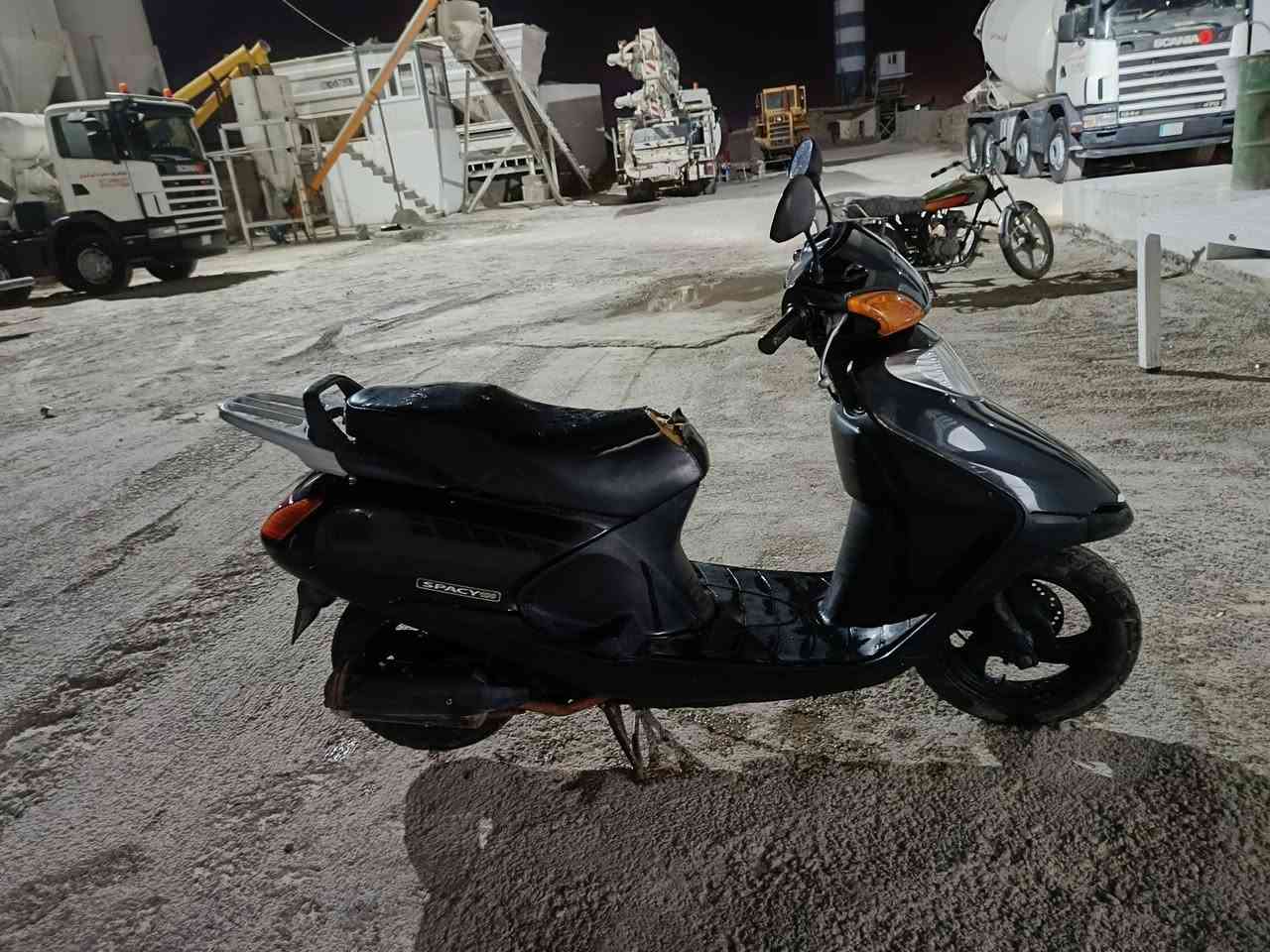 دراجه للبيع HONDA SPACY محرك 100
كحربايات كلهن شغلات دراجه نضيفه سعرهه 500 بي مجال مكاني سامراء  اتصال ***********
