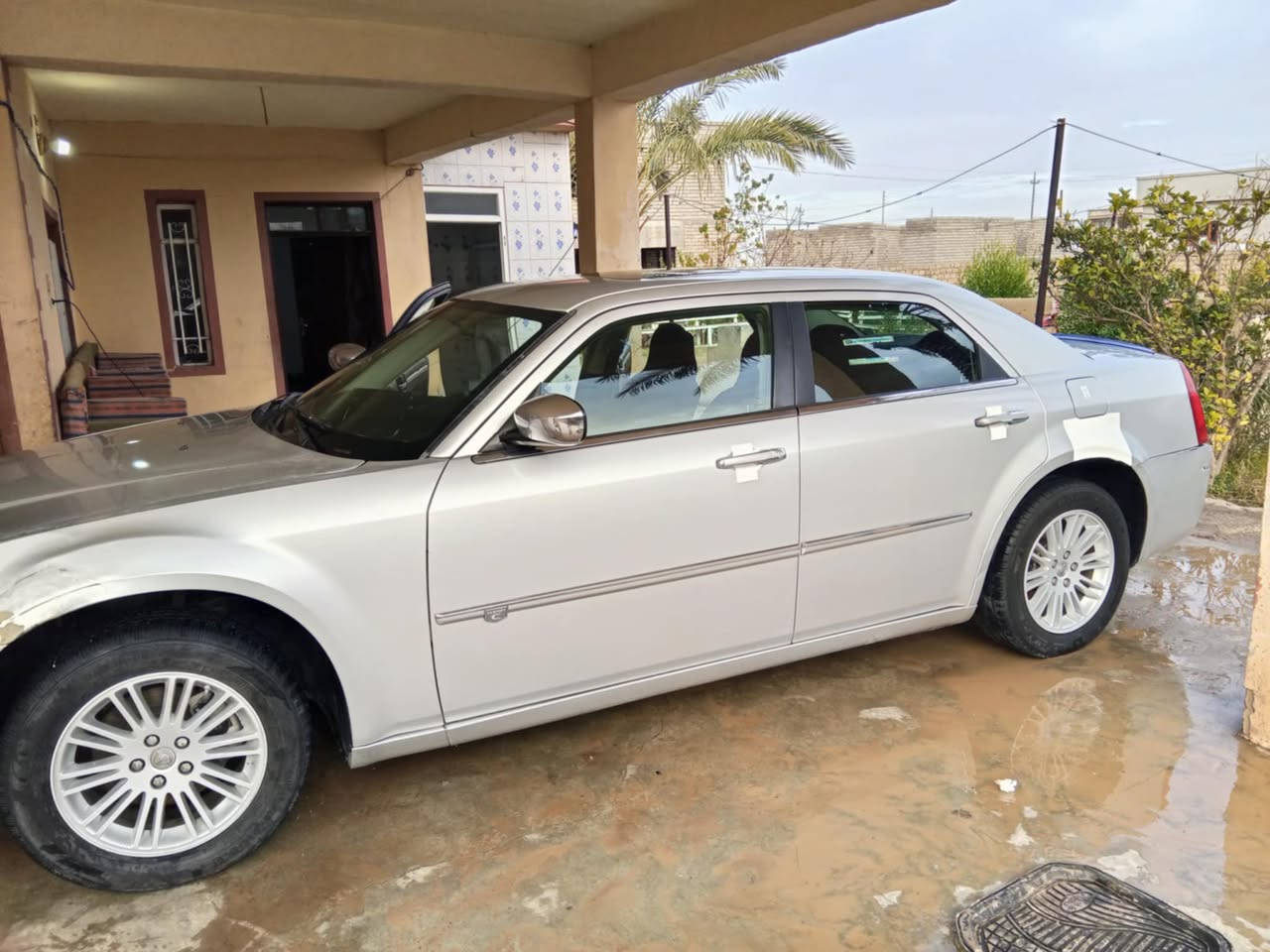 سياره ؤباما ادوات موديل 10 السياره جديده  السعر 53 وترهم مراوس الاتصال ***********
