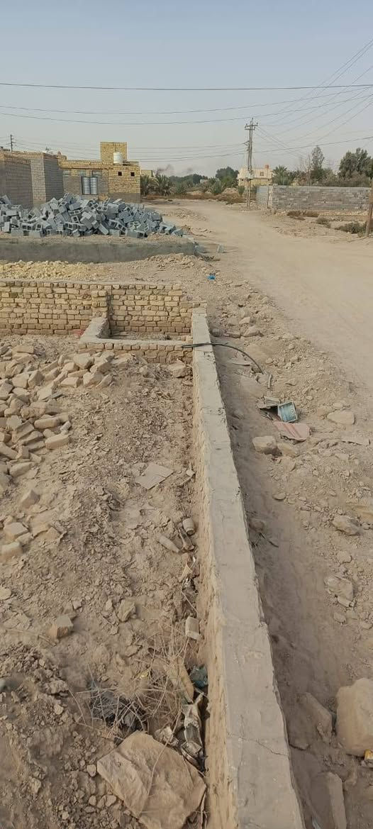 قطعتين للبيع، كل وحدة 250 متر
المكان بـ السبل – منطقة هادئة، نظيفة، وبيها جيران طيبين.
الخدمات كلها واصلة وجاهزة:
ماي حكومي
مجاري رسمية
كهرباء شغالة
البيع مباشر من المالك بدون دلال.
وسعر القطعة 14 مليون وبي مجال للجاد فقط.
للاستفسار أو المعاينة:
***********
