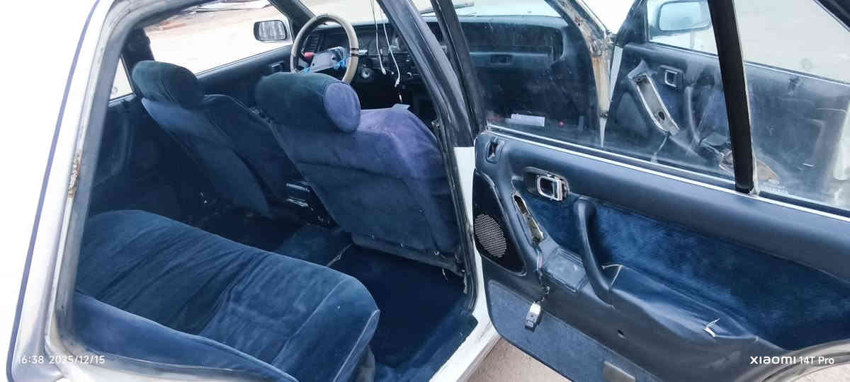 السلام عليكم سيدان مديل 88 مكفولة كير ومكينه جدد  رقم بغداد راعيها يريد تحويل مباشر وحداده نضيفه طخم تاير كهربائية شقاله المكان البصره الزبير السعر27  *********** ***********
