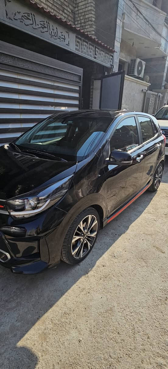 بيكانتو gt-line 2023 وارد كوريا 
حادث الباب خلف السائق 
بجم كبس 
ايرباكات سليمة
كير محرك حدادية كهرباىيات بحالة ممتازة
ماشية 16500km قابل للزيادة
كير بدون بارك (p) هذا الكوري هيج يجي
توجد بعض الرصعات على السيارة 
محرك 4 سلندر 1200 mpi 
ويل حجم 16
تدعم ابل ار بلي واندرويد اوتو
مري كهرباء
تحكمات ستيرن
رادار
تحديد مسار 
رقم بغداد الجديد باسمي
تم اضافة كاميرا حوادث.      dash cam امامي خلفي
مكان السيارة بغداد شهداء السيدية 
السعر 128 ورقة قابل للتفاوض
اتصل وتدلل
*********** موبايل +واتس اب بغداد, العراق
