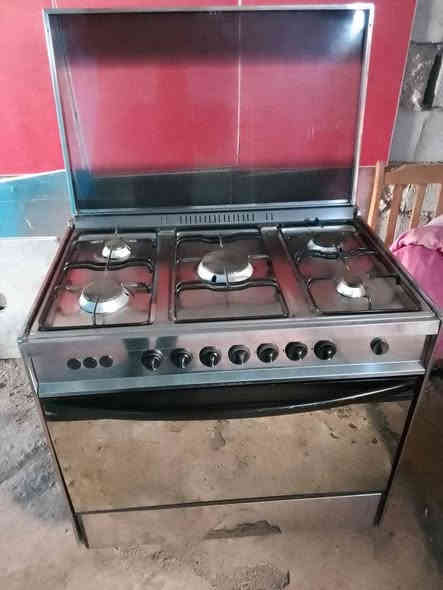 #بـــيع او مــــعارض
طباخ يونفرسال مصري ..
السعر 175 الف 
عيون وفرونه شرط التشغيل جدا نظيف كلو شغال شرط 
نظام الفرن خطين 
للبيع او معارض مع طباخات تعبانه والفرق حسب الإتفاق والقناعه 
يارمجه الشـــرقيه الاولى 
*********** واتساب واتصال 
*********** اتصال  
ملاحظه متوفر بيع جميع الادوات الاحتياطيه للطباخات...
