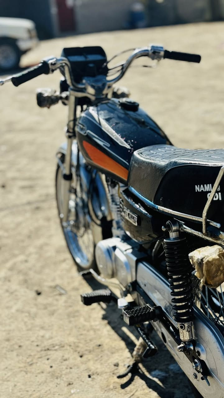 للبيع دراجة نامة نظيفة ومكفولة
محرك نامة الأصلي حجم 125 وسحبته كلش قوية وصوته ناعم
تشغيل هندر ومن أول رفسة تشتغل
واستقرارية تامة بالمشي
الدراجة جام مثل ما واضحة بالصور والصبغ والكروم واللايت المربع كلها بلادية
الدراجة جاهزة للعمل وشبعانة داراة وما تحتاج أي برغي
المكان: البصرة - القرنة
للتواصل: ***********
