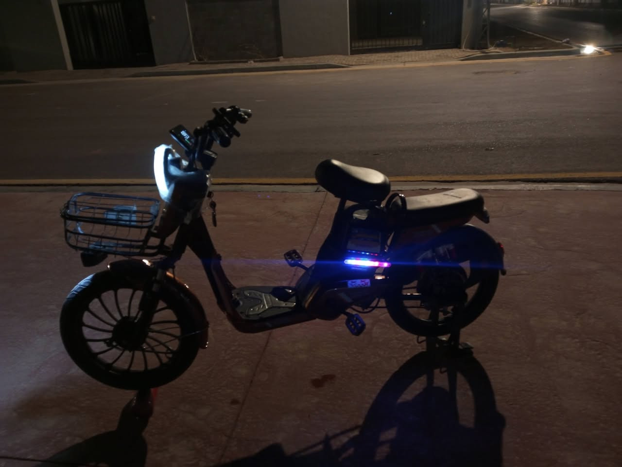 سلام عليكم بايسكل شحن لبيع 
موديل 24  الحر يم مستشفى تركي 
***********
