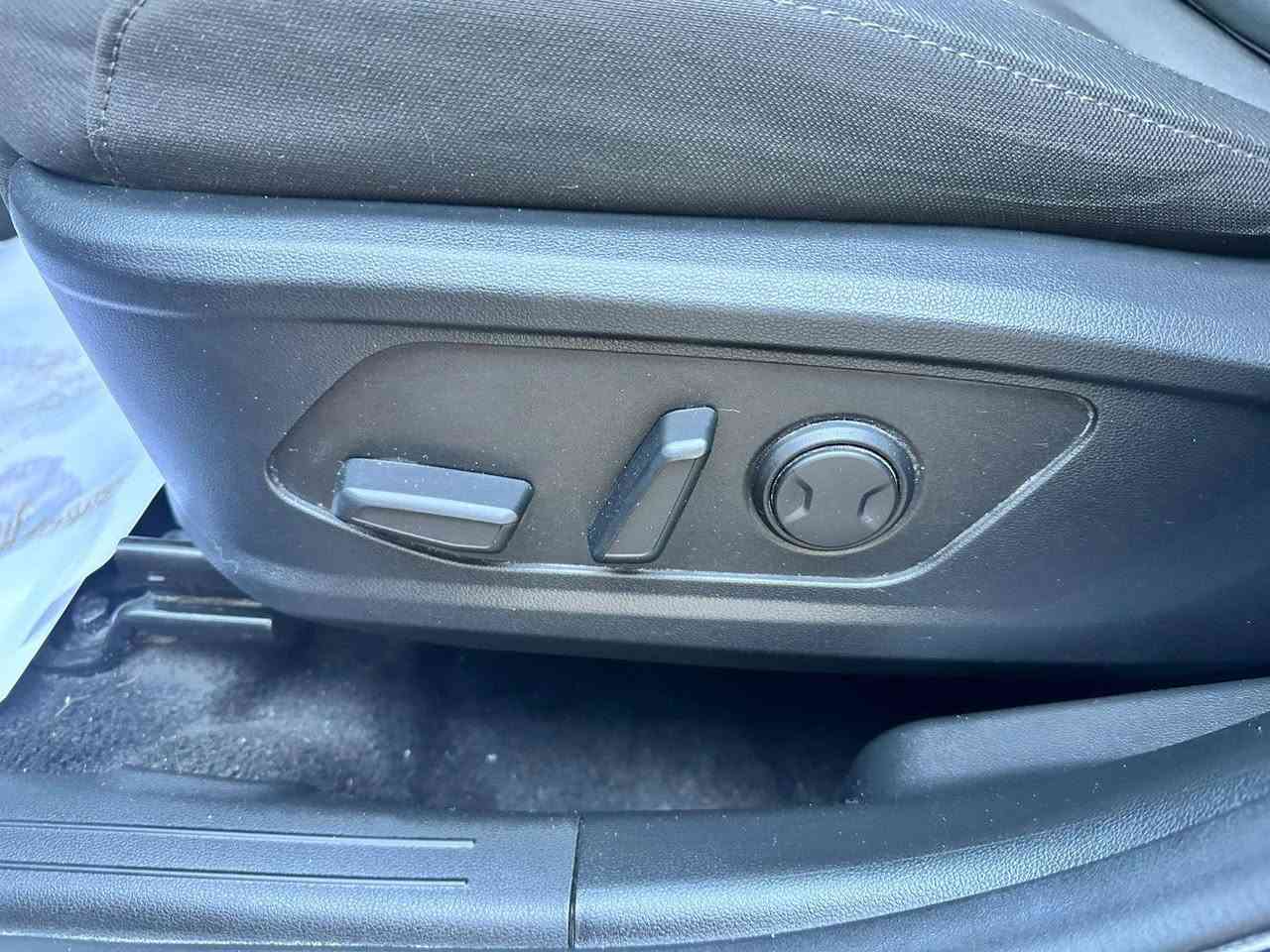 سلام عليكم من رخصه الادمن المحترم عندي توكسان 2025 بدون ارباك ماشيه ٧٠٠٠ محرك ٢٥٠٠  الشكل الجديد  sel فول عدا الجلد والفتحه كشن السايق كهرباء كشنات تدفئه جنطه كهرباء شاشه متصل شحن وايرلس رادار امامي رادار خلفي لون مميز حساسات خلفي توقف تلقائي للازداحامات  بريك تلقائي للحوادث سياره بيها قطعتين صبغ فقط نصف الجاملغ الامامي اليمين والباب خلف السائق بدون تبديل كلها ليبل واحد بجم كفاله لغود كفاله شواصي كفاله تكم كفاله سياره ترهم مراوس رقم الهاتف *********** متواجد واتساب مكاني بغداد.
