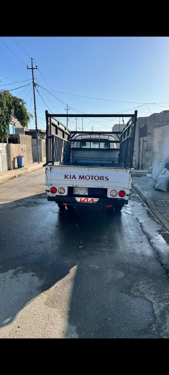 سلام عليكم شباب كيا فحل مديل 
محرك 4000 تك قماره ٩ جنكال مكفوله من الضربه القويه بيهه مكانات صبغ تخم تاير صدر جديد شاشه مكاني بغداد حي النصر غير متواجد فيس ملاحظه محرك مفتوح مو مسكر شاصي كفاله رقمي ***********
